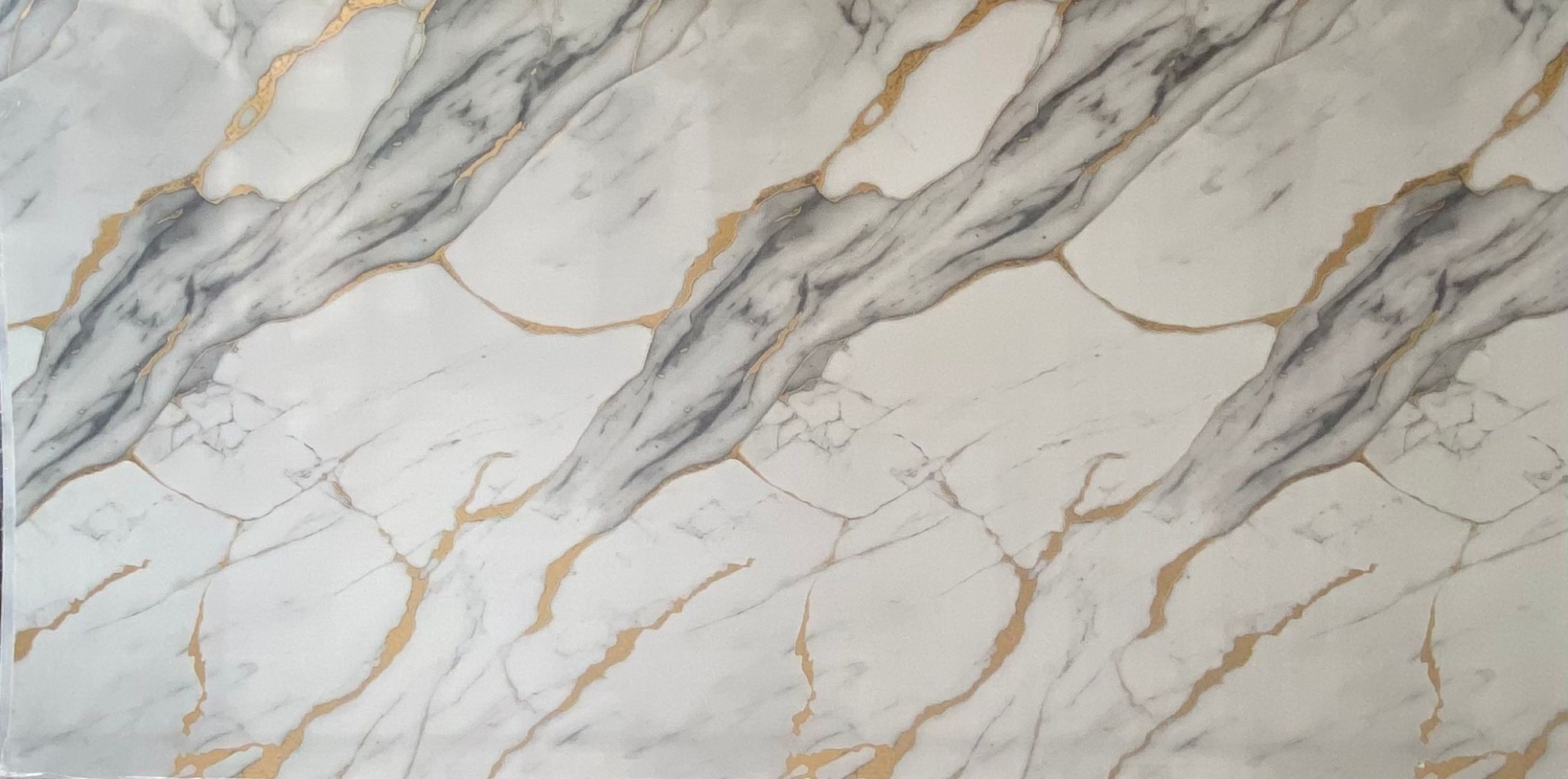 BY-04-Beyaz (Gold-Siyah Desenli) Duvar Paneli