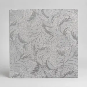 Ürün görünümü: AT10-3 Yaprak Silver 60×60 Karopan Asma Tavan panelinin ürün görünümü